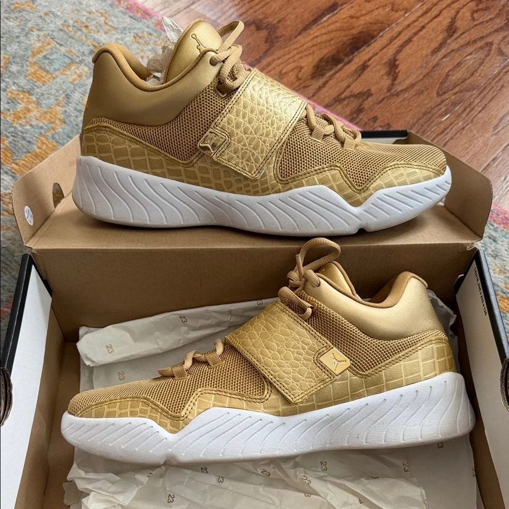 Nike Air Jordan J23 Metallic Gold Sneakers – Men’s Size 10 – 854557-700 - EUC